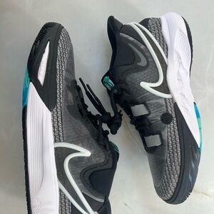 Nike Kyrie Irving Sneakers Black and White